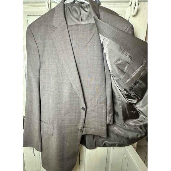 Jos A Bank Suit Blazer & Slacks Pants Brown Grid Patter Measurements On Photos - Picture 1 of 16
